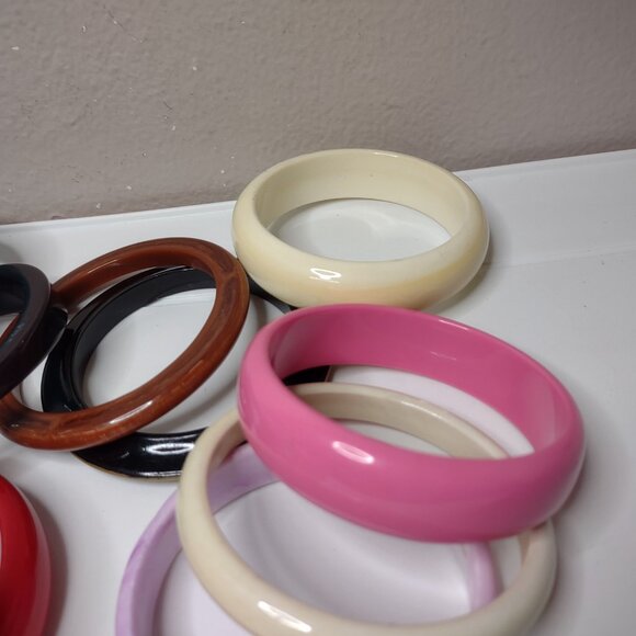 Lot Of 16 Vintage Plastic Bangles Variety Bracelet Lot Assorted Bracelet Bundle - Picture 7 of 14